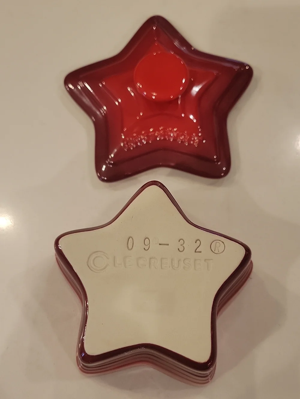 Retired Le Creuset Red Star Remekin